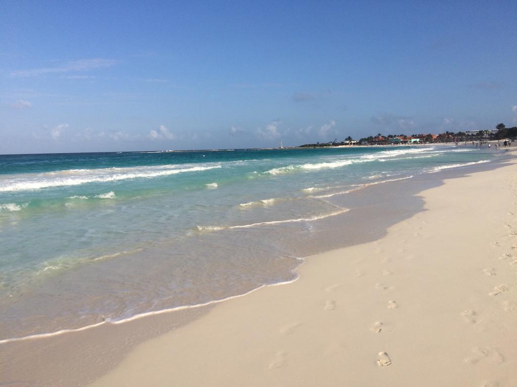 Cancun Beach Aparthotel Brisas Exterior photo