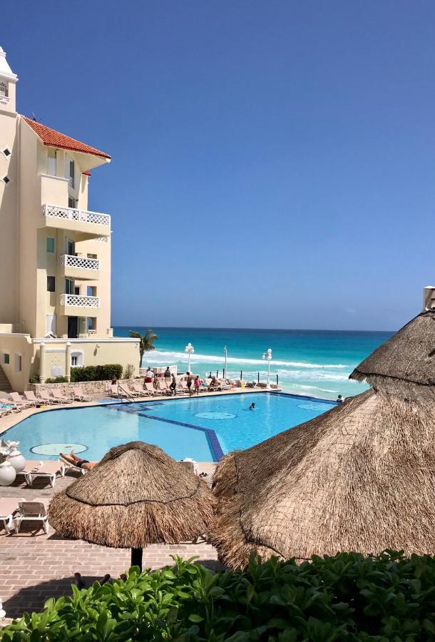 Cancun Beach Aparthotel Brisas Exterior photo